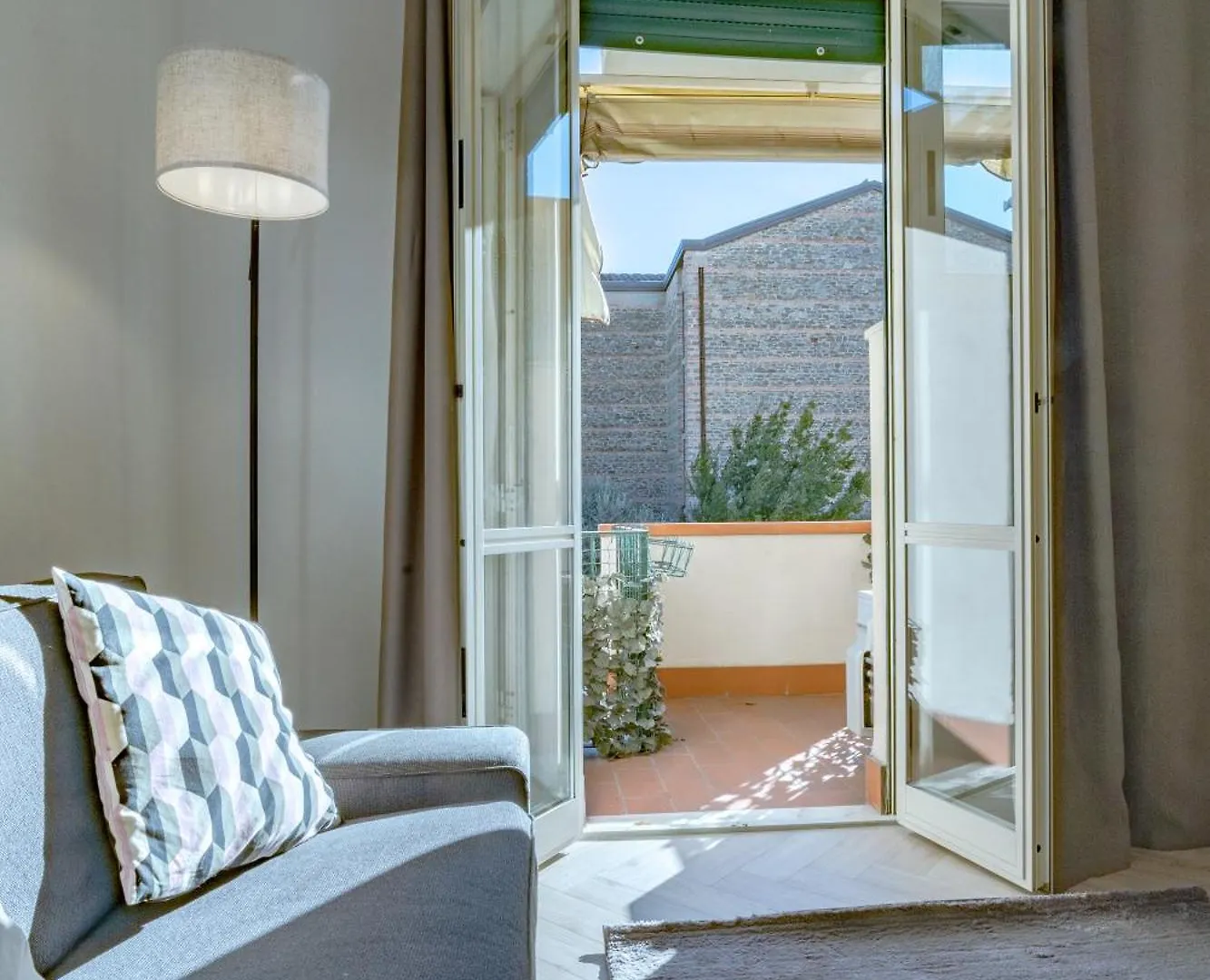 Magnolie Art Apartment Florence Italy